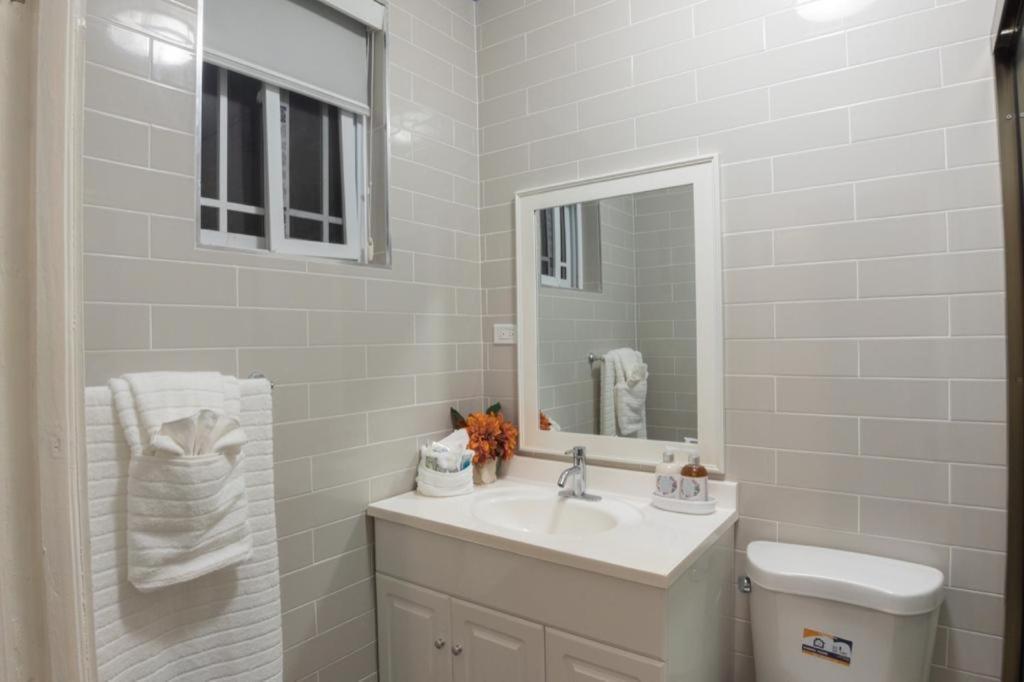 Soak'D Pineapple Villa Berrydale Ngoại thất bức ảnh